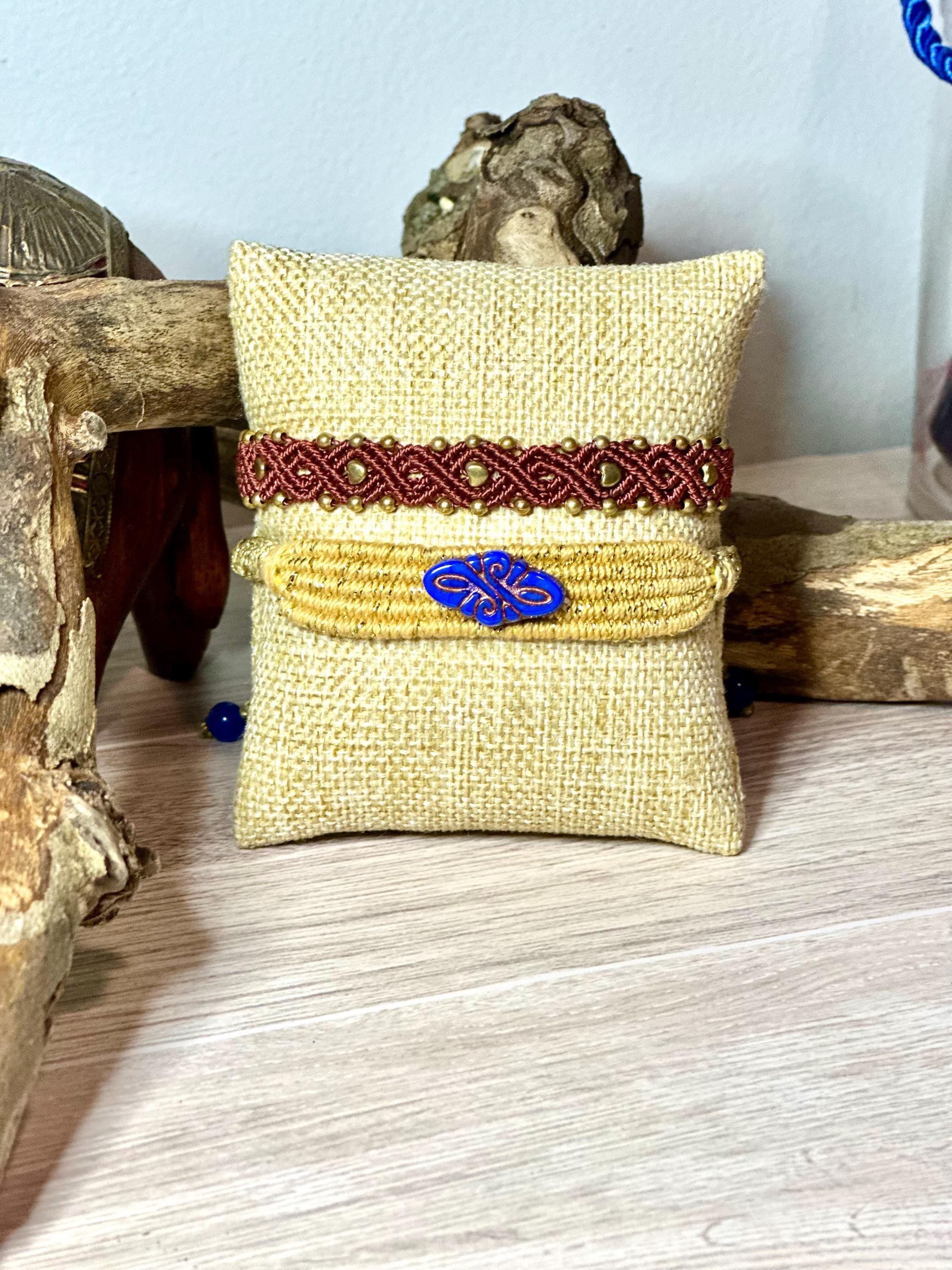 Macrame set bracelet with tiny hearts and beads.