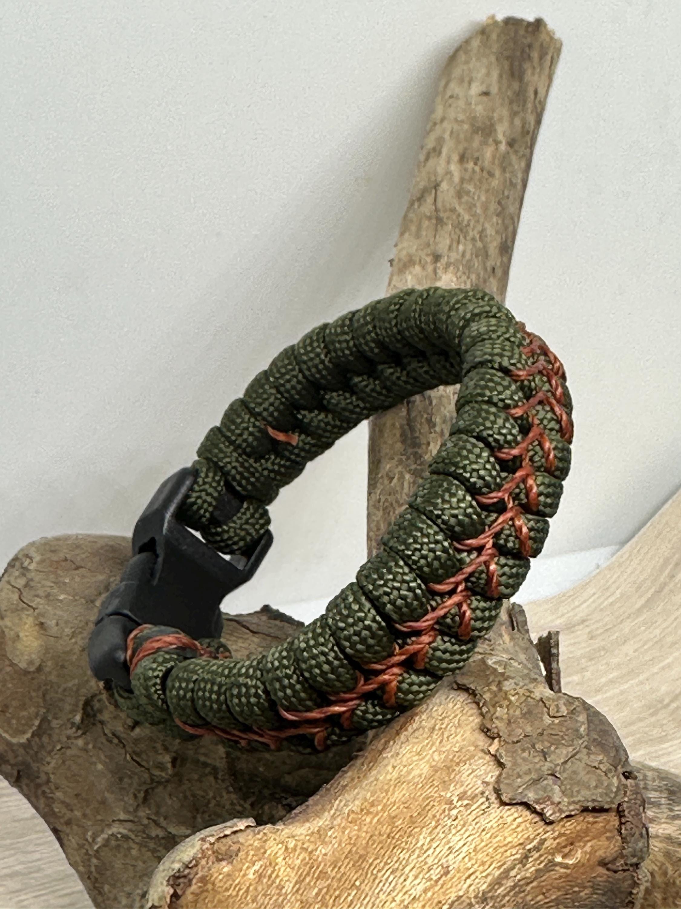 Green Paracord Men’s Bracelet, two different size.