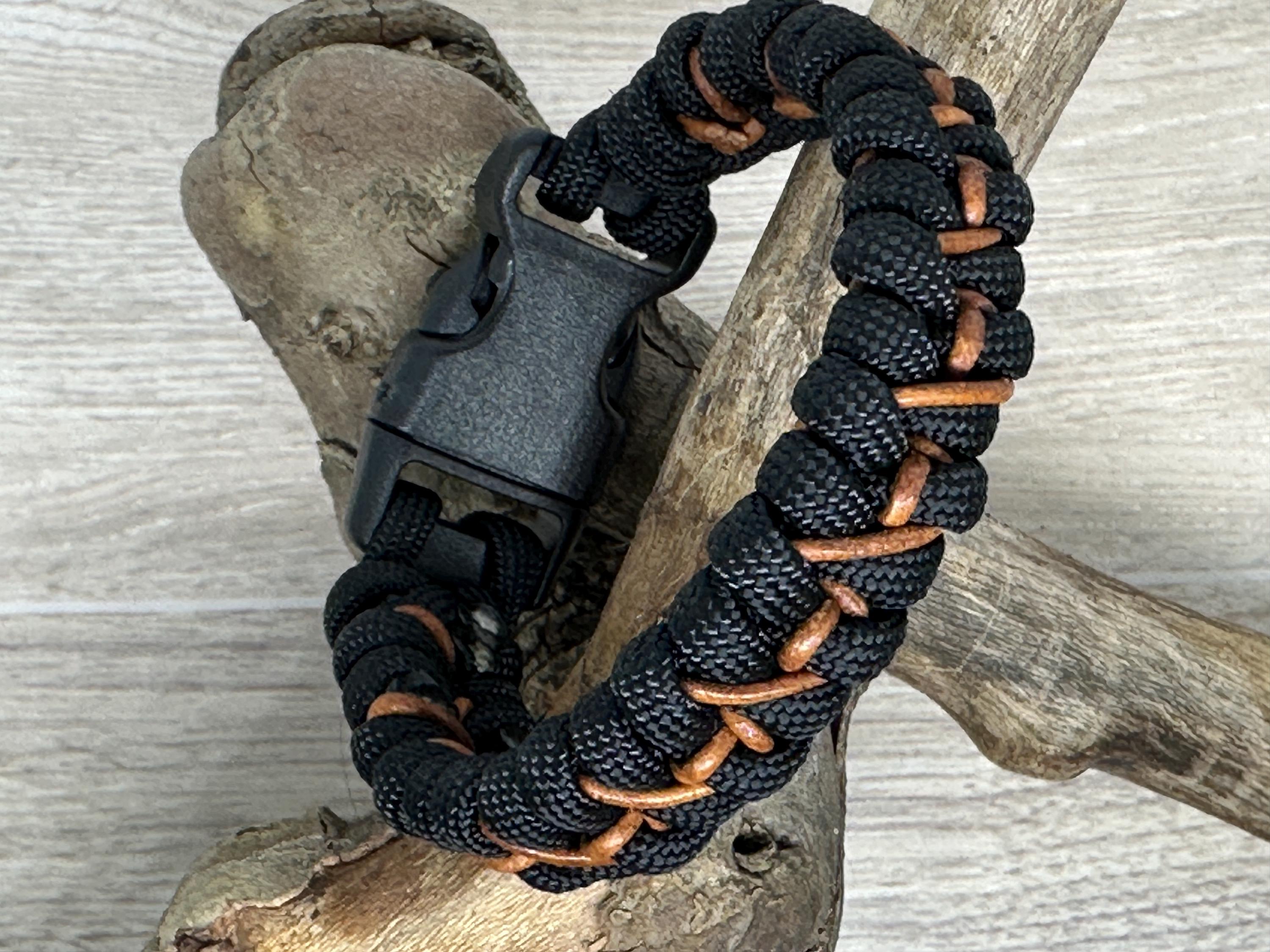 Paracord Men’s Bracelet, black with brown leather details, 8 inches